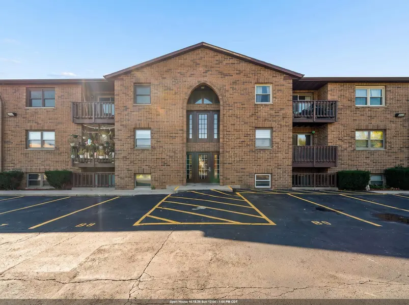 1161 GILLINGHAM RD #B-1, Neenah, WI 54956