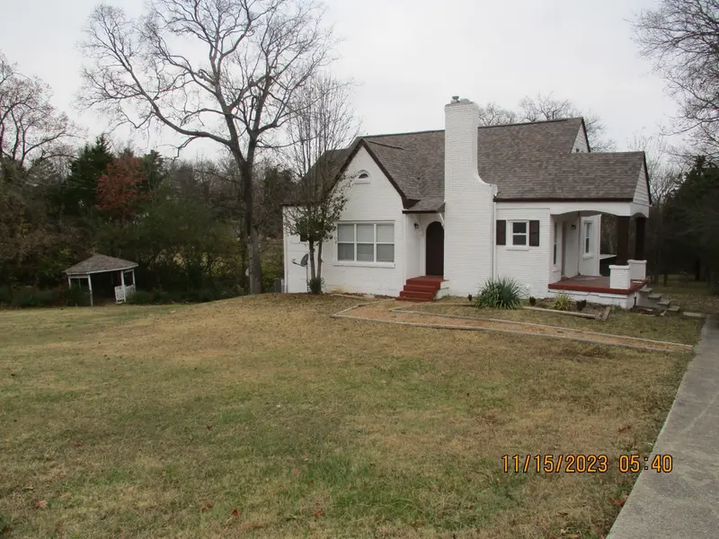 1236 W Commerce St #W, Lewisburg, TN 37091