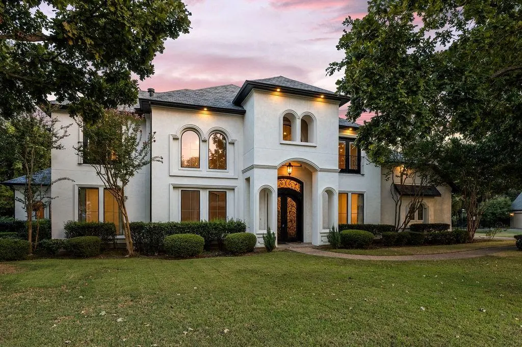 5601 S Woodcreek Circle, Mckinney, TX 75071