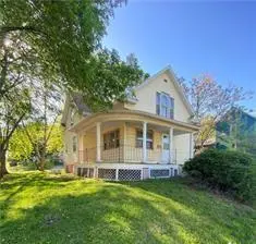 222 S MARKET ST, Maryville, MO 64468