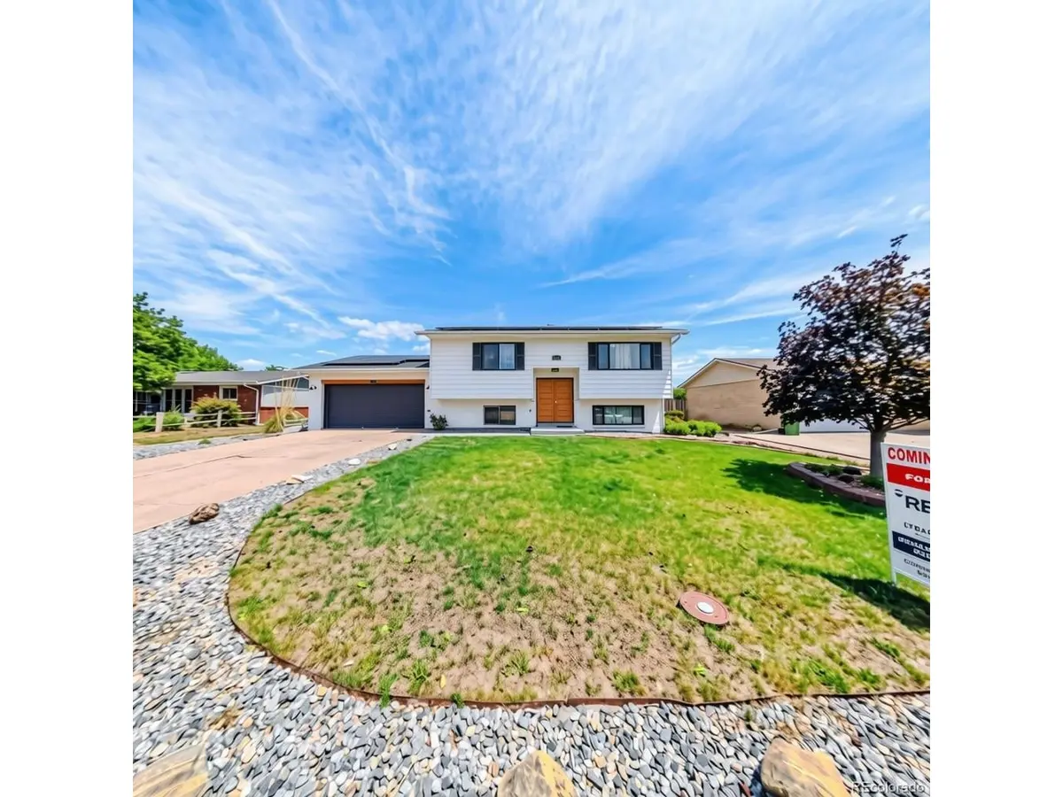 1624 Longbranch, Strasburg, CO 80136