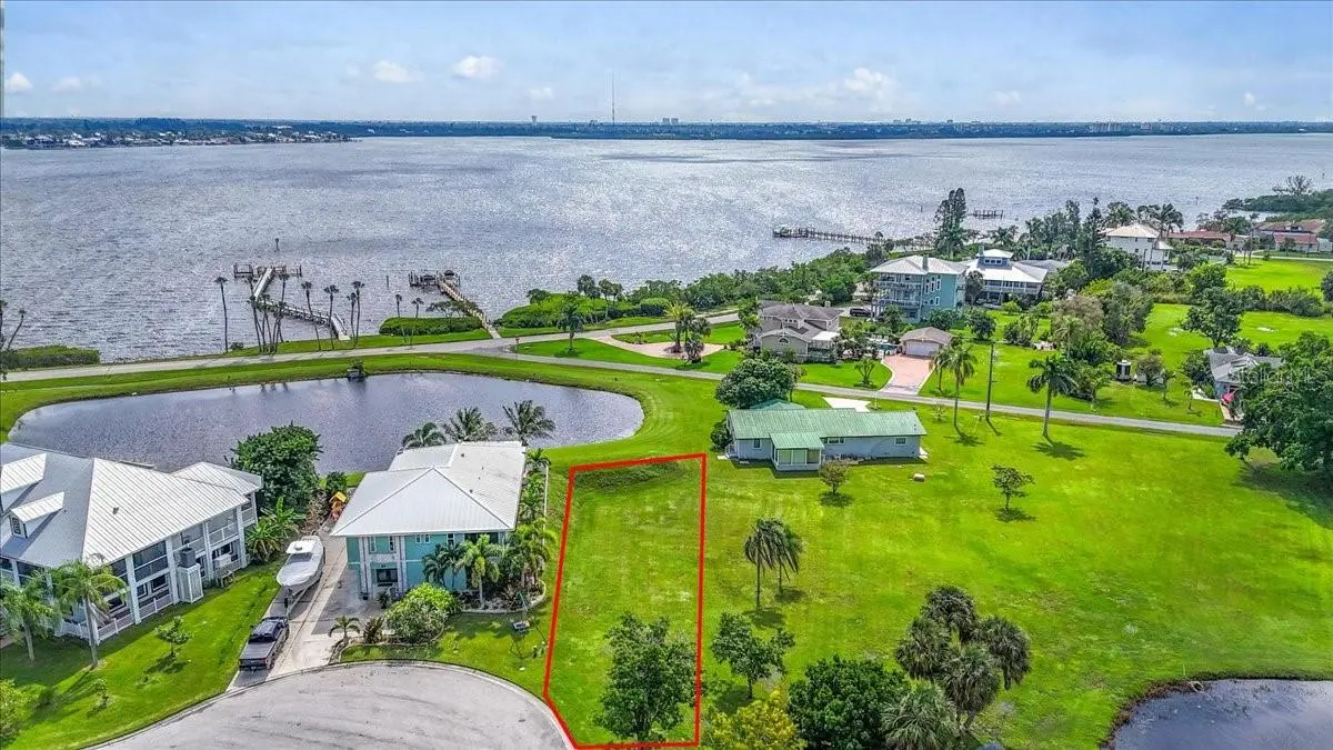 71 ISLAND CT, Terra Ceia, FL 34250