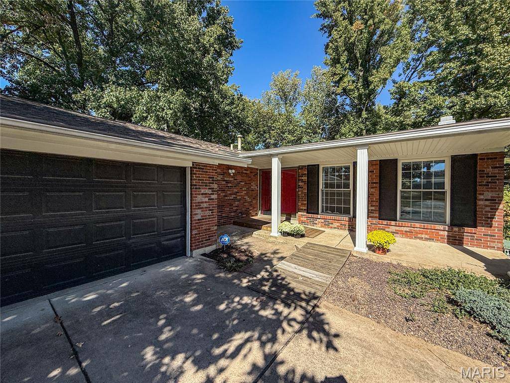 1333 Sherbrooke RD, St Charles, MO 63303