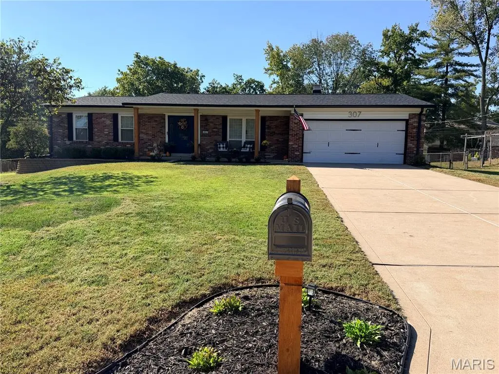 307 Surf CT, Ballwin, MO 63021