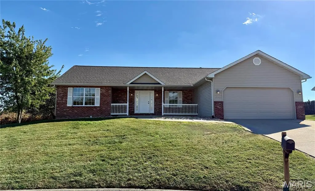 793 Cedar Mill DR, Shiloh, IL 62221