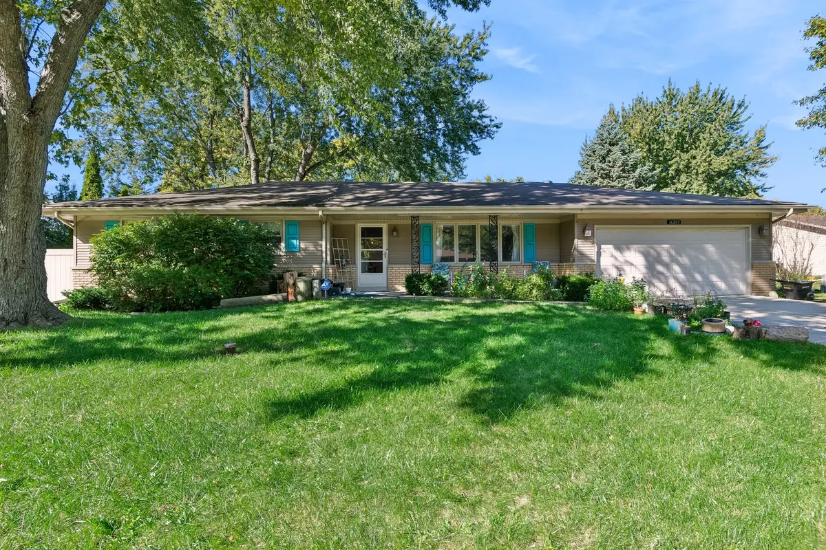 16203 S Serenity DR, Plainfield, IL 60586