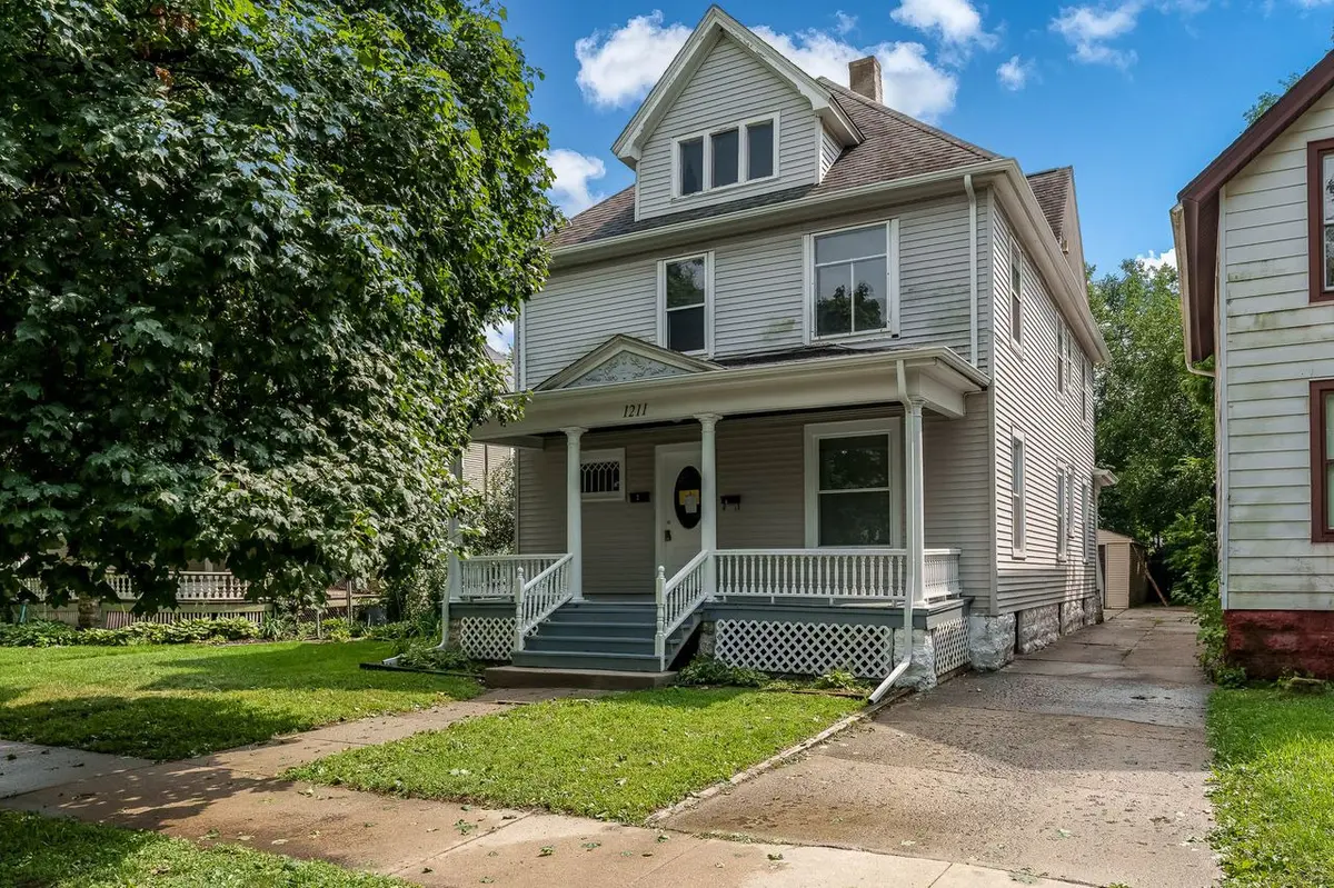 1211 4th AVE, Rockford, IL 61104