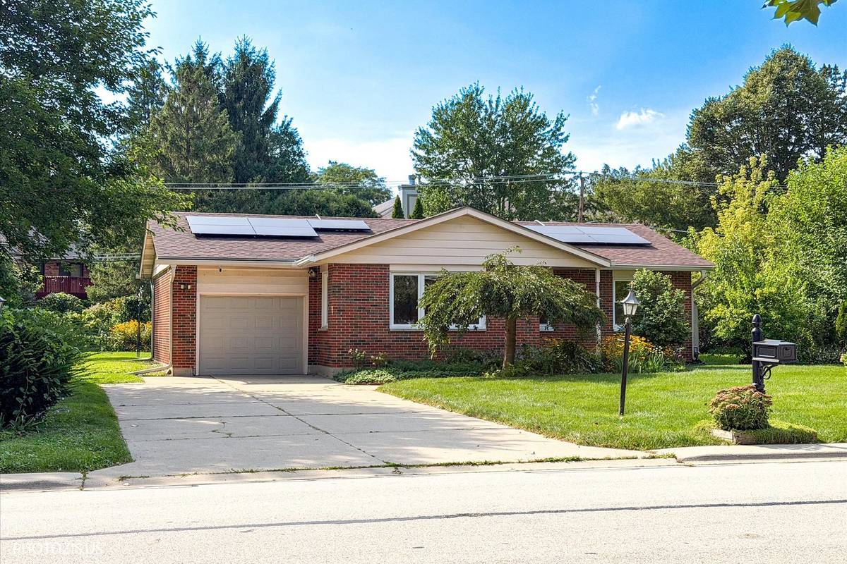 722 N Stephen DR, Palatine, IL 60067