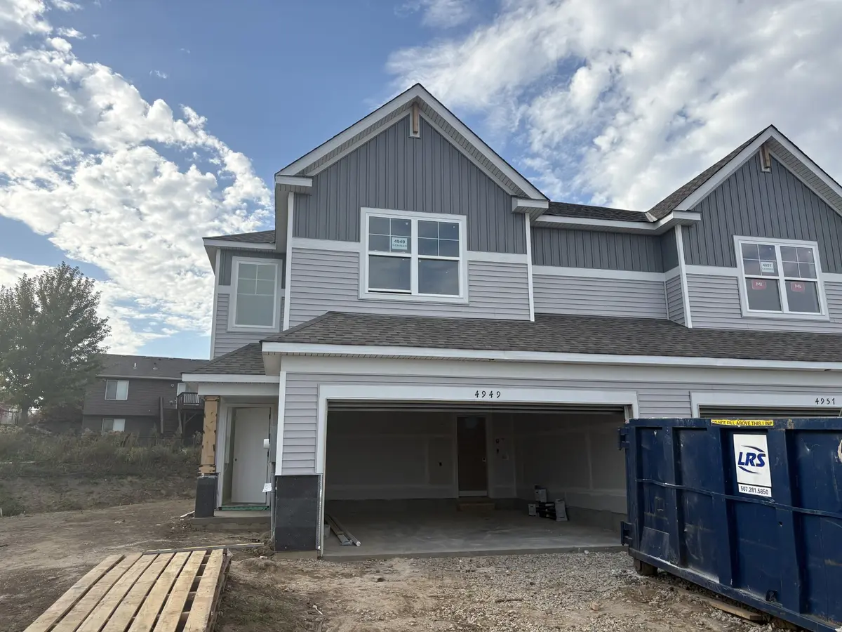 4949 Rudolf LN NW, Rochester, MN 55901
