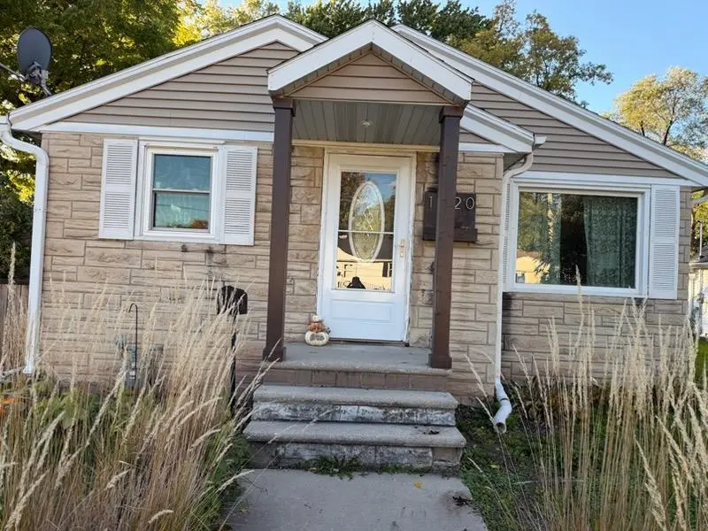 1020 WIRTZ AVE, Green Bay, WI 54304-2544