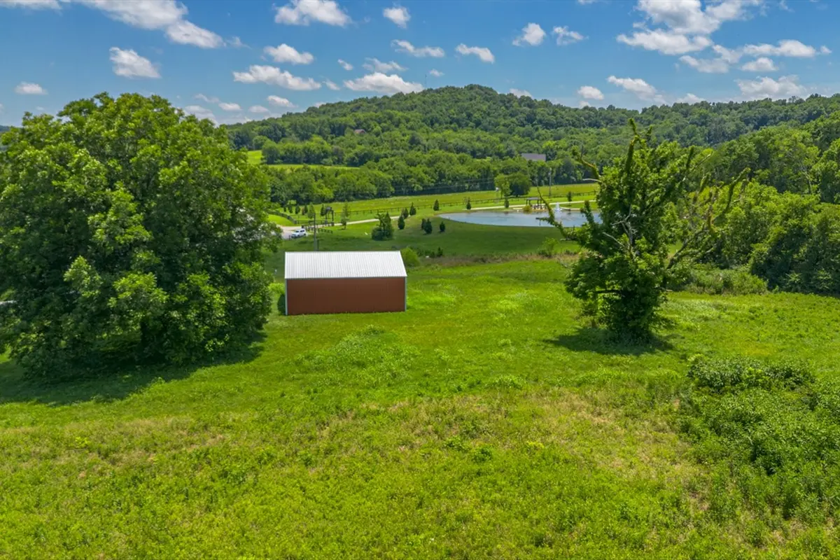 2170 Harris Rd, Lewisburg, TN 37091