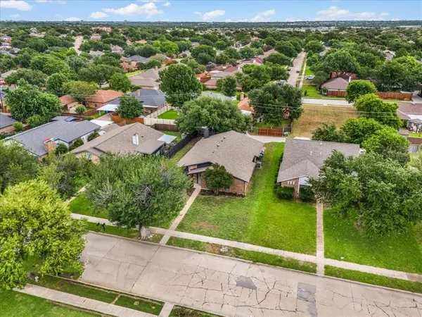 3120 Mayfair Drive, Carrollton, TX 75007