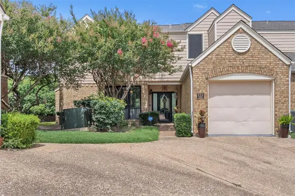 215 Cimarron Trail #1, Irving, TX 75063