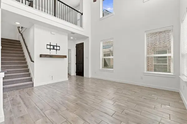 2737 Splendor Drive, Little Elm, TX 75068