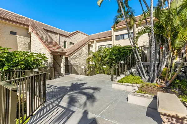 78-7070 ALII DRIVE #D206, Kailua Kona, HI 96740