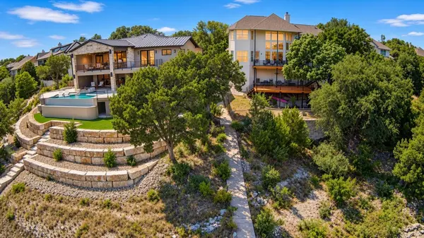 343 Venture BLVD S, Point Venture, TX 78645