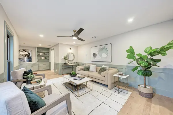 9401 Topridge DR, Austin, TX 78750