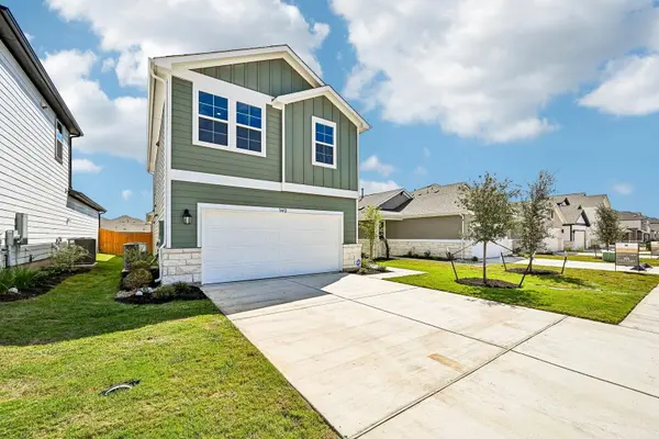 149 Hornet ST, Elgin, TX 78621