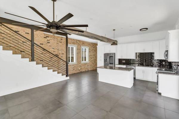 623 Sturgeon ST, San Marcos, TX 78666