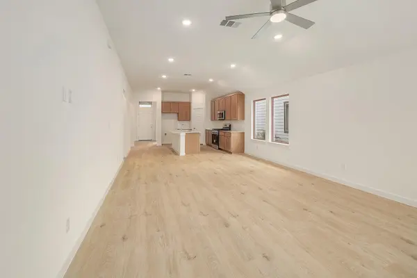 206 Melrose ST, Hutto, TX 78634