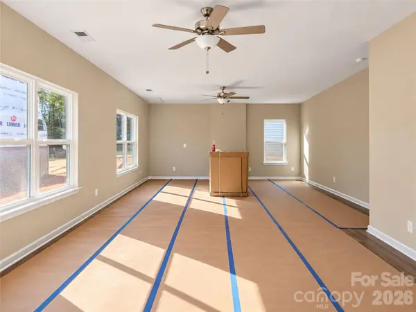 8925 Sawyer Run CT, Charlotte, NC 28215