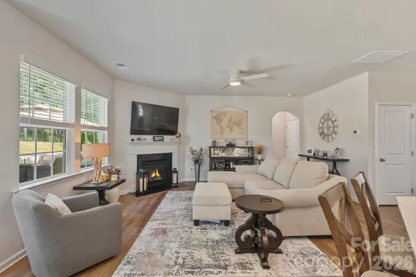 107 Hollywood CT, Troutman, NC 28166