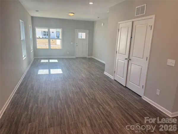 208 Prosperity PL, Statesville, NC 28677