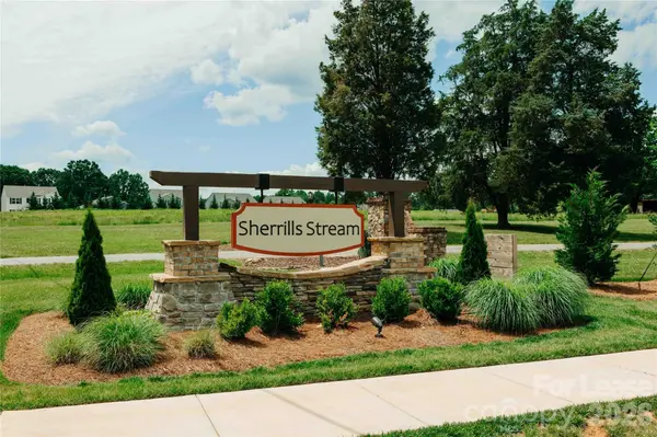 2880 Sherrills Stream DR, Sherrills Ford, NC 28673