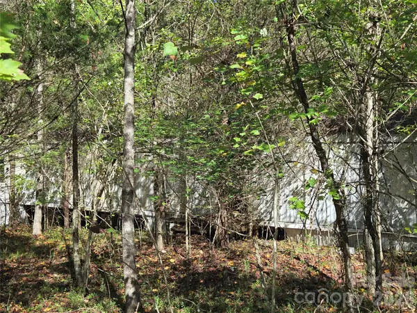 1021 Sweetbriar LN, Hamptonville, NC 27020