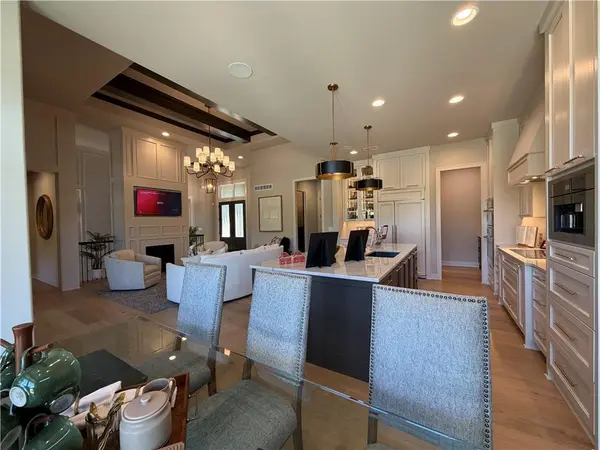 3248 W 133rd TER, Leawood, KS 66209