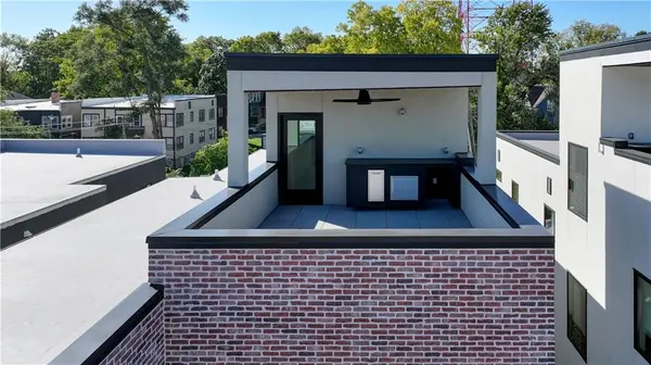 3116 Oak ST, Kansas City, MO 64111