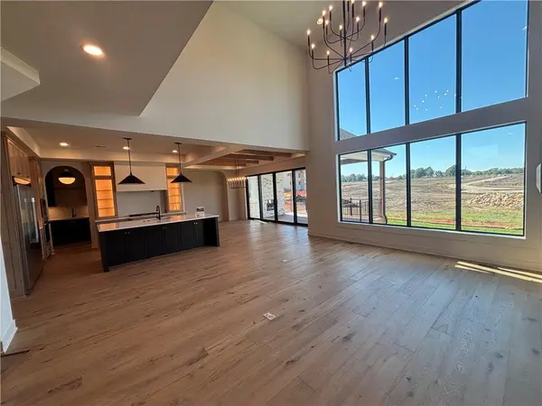 17600 Knox ST, Overland Park, KS 66221