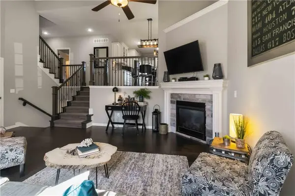 1318 NE 107th TER, Kansas City, MO 64155
