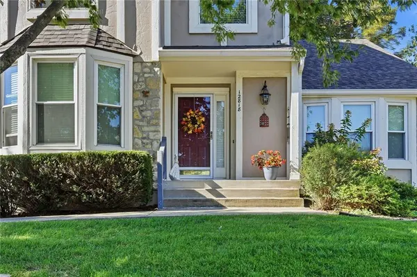 12818 Bond ST, Overland Park, KS 66213