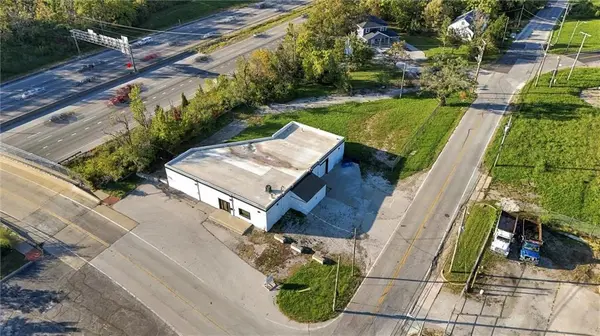 7304 Sni a Bar RD, Kansas City, MO 64129