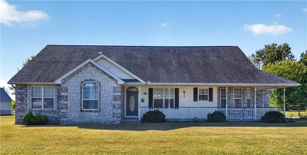 37 6th RD, Lamar, MO 64759