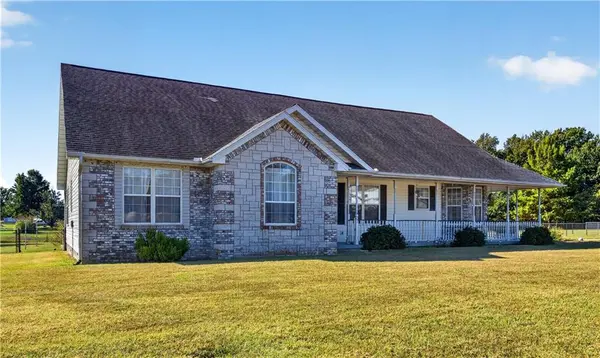 37 6th RD, Lamar, MO 64759