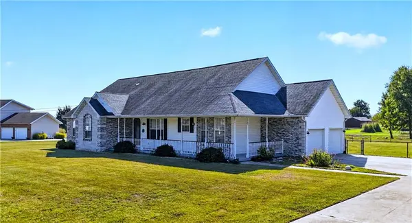 37 6th RD, Lamar, MO 64759