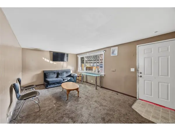1000 Perry, Denver, CO 80204