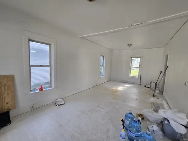 822 E Bowman ST, South Bend, IN 46613