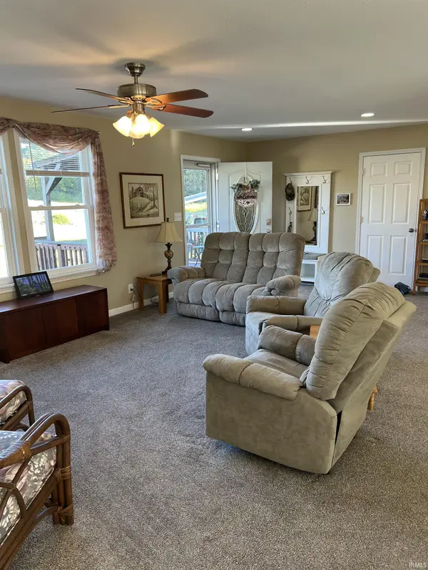 4700 Calico DR, Mount Vernon, IN 47620