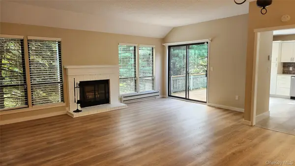 578 Heritage HLS #D, Somers, NY 10589