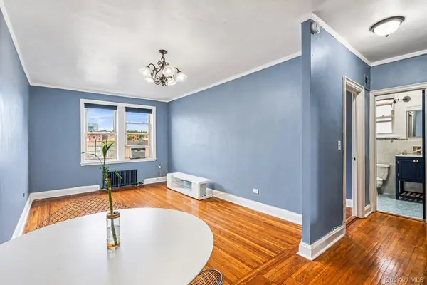 4820 44th ST #4C, Sunnyside, NY 11104