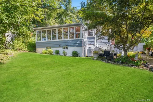 30 Maple RD, Lake Peekskill, NY 10537