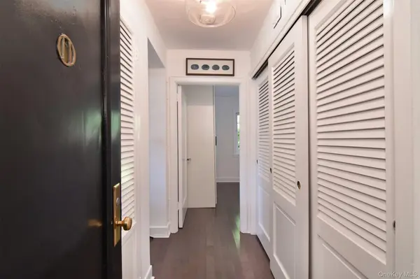 11 Beechtree LN #1A, Bronxville, NY 10708