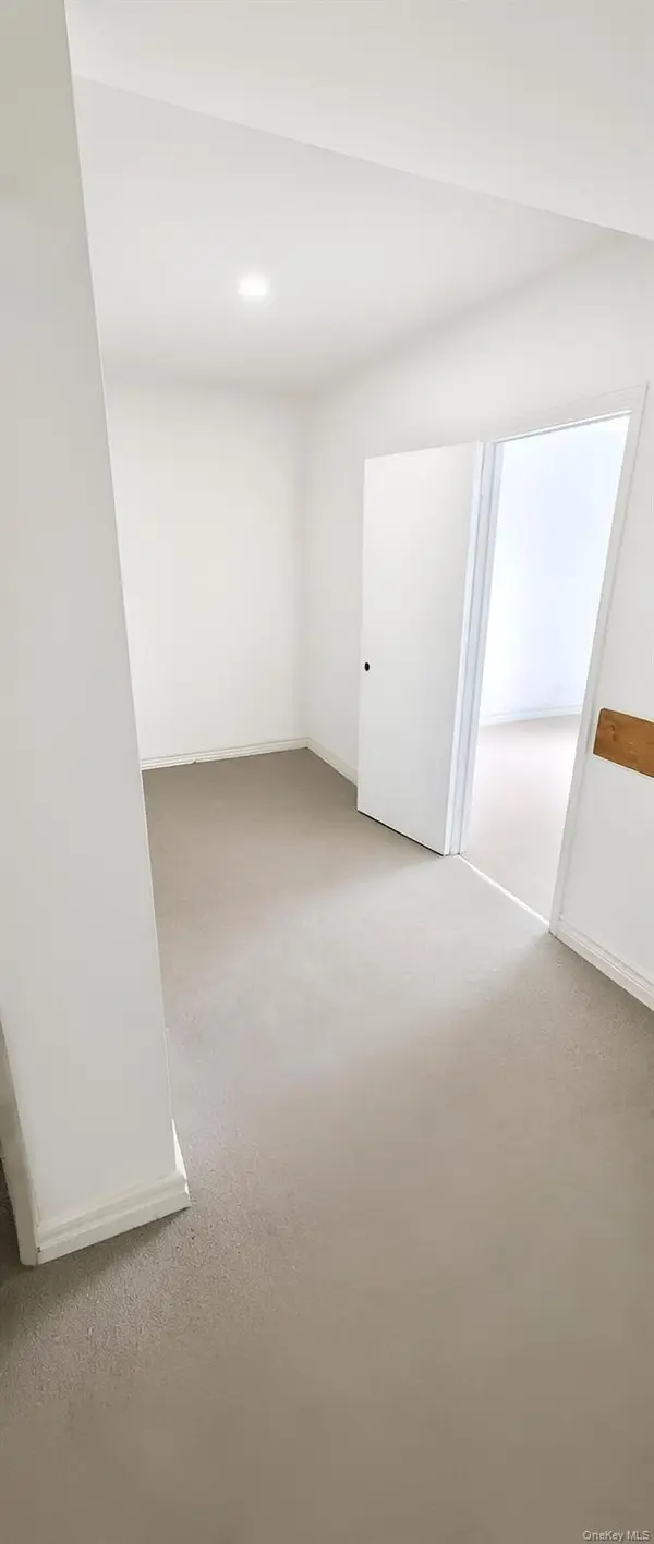 860 Grand Concourse #2R, Bronx, NY 10451