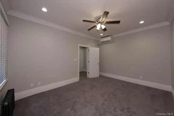 25 Trinity PL #5B, Hewlett, NY 11557