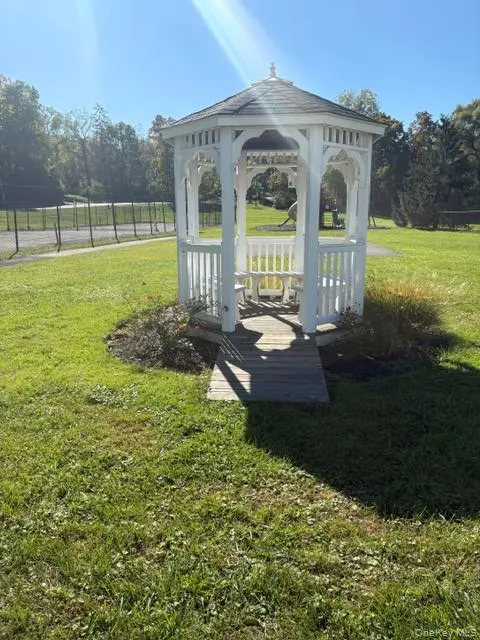 17 White Gate RD #G, Wappingers Falls, NY 12590