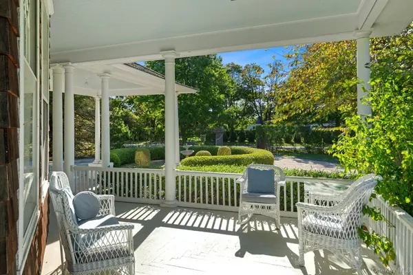 10 Post LN, Quogue, NY 11959