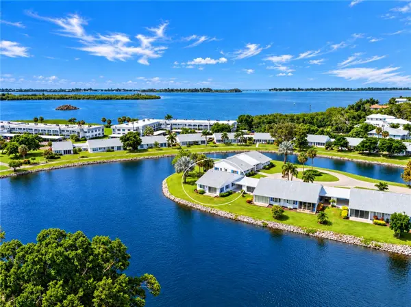 4605 LEXINGTON CIR, Bradenton, FL 34210